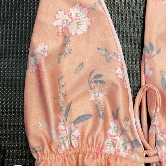 NWT Vallière Swim Bikini Top Size large - Picture 4 of 7